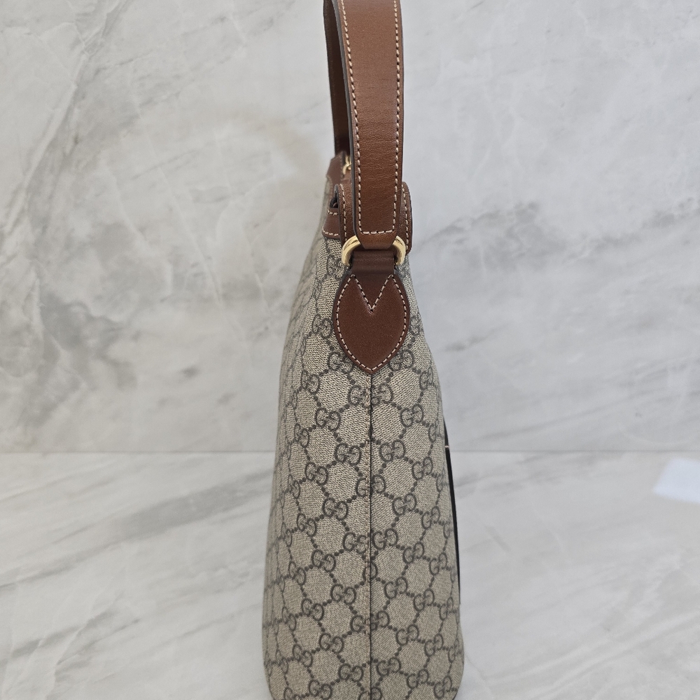 Gucci GG Supreme Beige and Brown Shoulder Bag - Picture 5 of 15